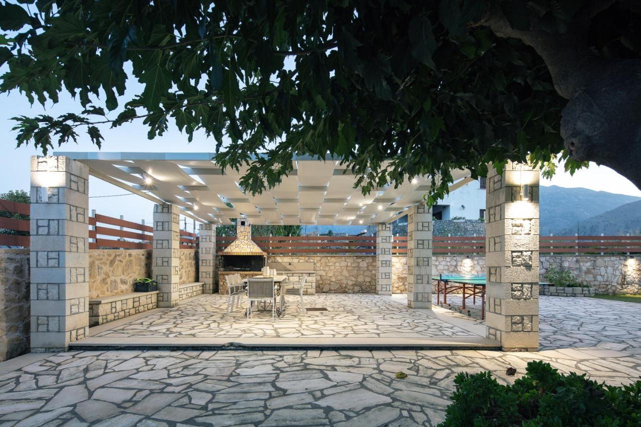 Villa Pinelopi Asprouliánoi Exterior photo