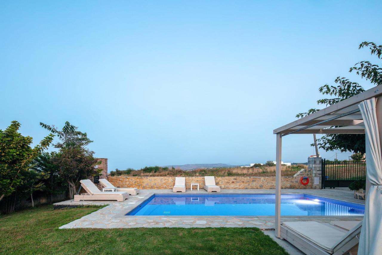 Villa Pinelopi Asprouliánoi Exterior photo