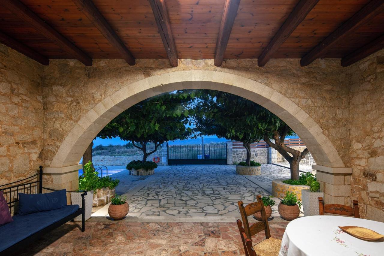 Villa Pinelopi Asprouliánoi Exterior photo