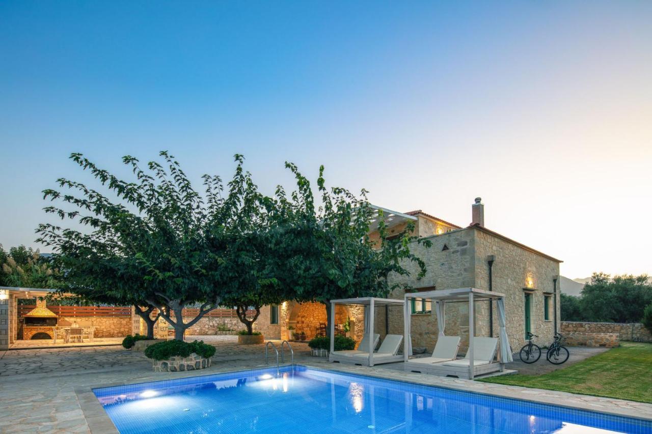 Villa Pinelopi Asprouliánoi Exterior photo